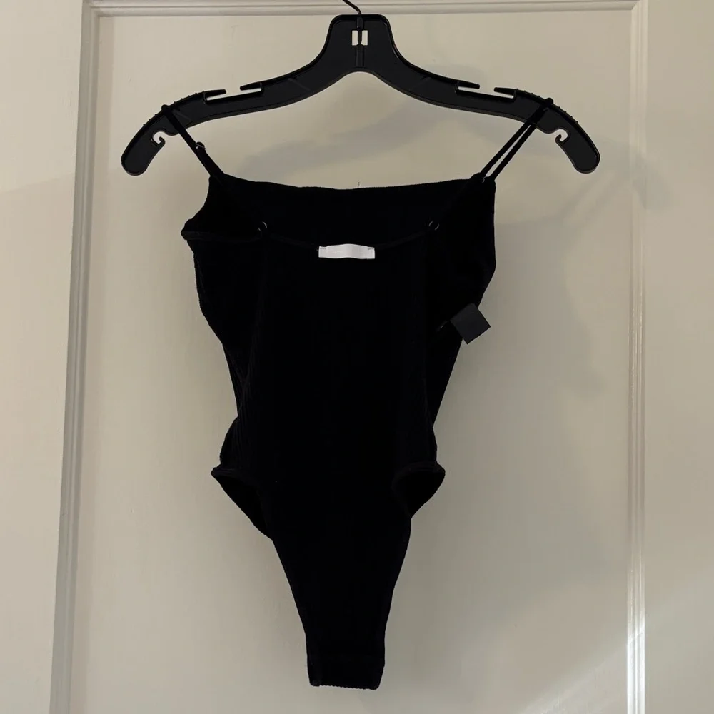 Angie Bauer S Black Ribbed Bodysuit - Picture 4 of 11